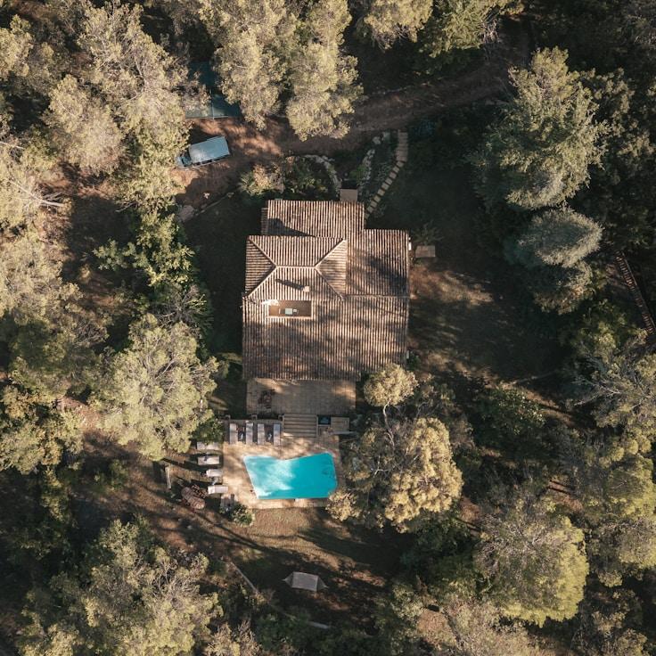 Outdoor terrace seating suitable for families in Madrid